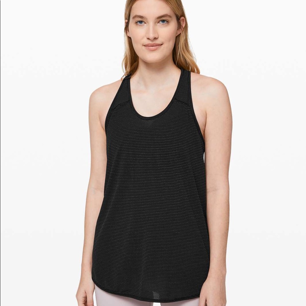 Lululemon Essential Tank size 6